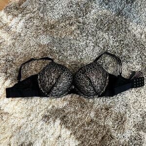 Victoria's Secret Black and Gray Lace Bra